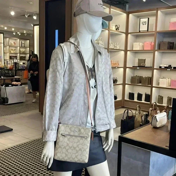COACH MINI ROWAN FILE BAG IN SIGNATURE CANVAS CS182 SVX1W - Picture 1 of 12